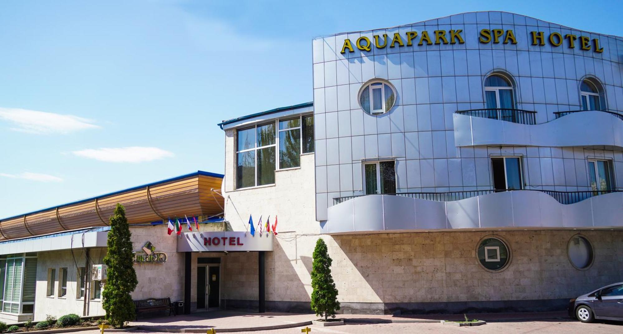 Aquatek Resort & Spa Hotel Jerevan Buitenkant foto